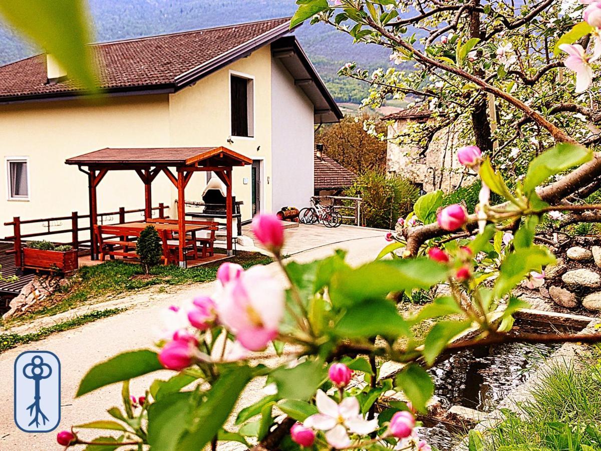 Casa Vacanze Antico Eremo, Tra Natura E Tradizione Campodenno Eksteriør bilde